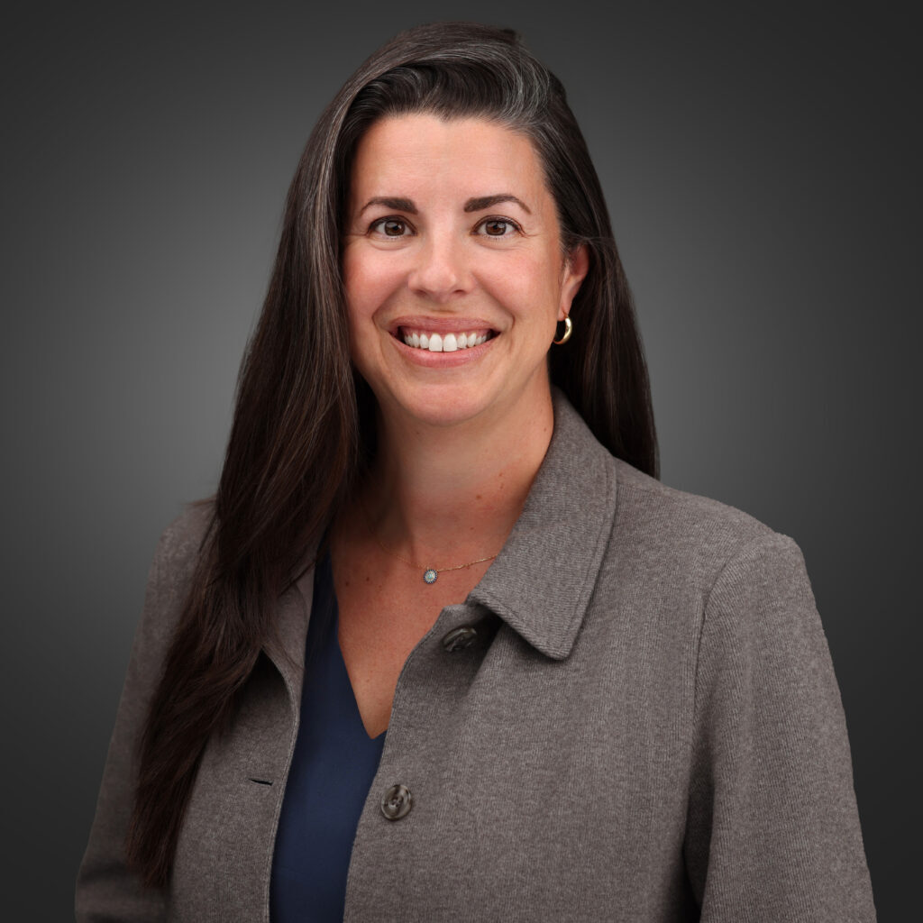 maggie (33)-Linkedin